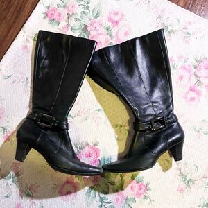 Anne Klein Black Heeled Boots
